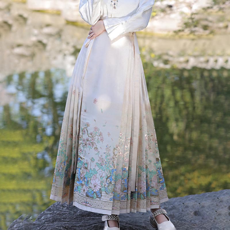 Buddha Stones Beige Summer Lotus Flowers Pond Printed Chinese Hanfu Horse Face Skirt Mamianqun