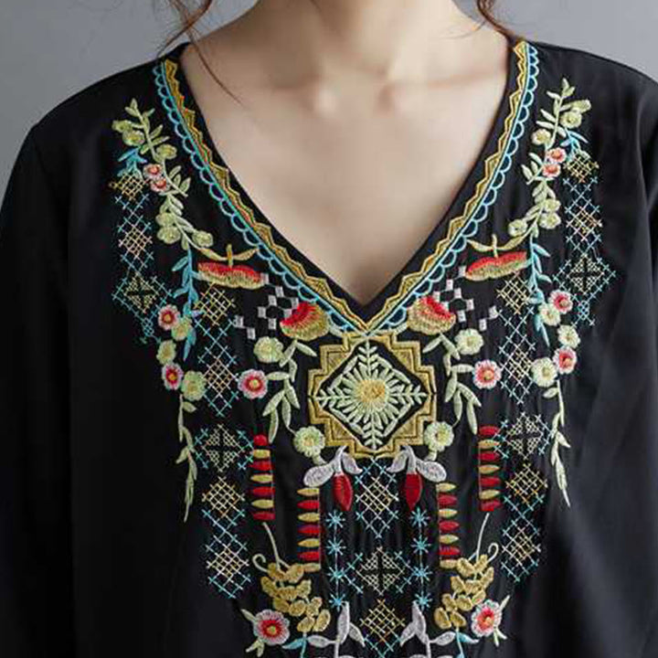 Buddha Stones Ethnic Style Floral Embroidery V-Neck Three Quarter Sleeve T-shirt Tee