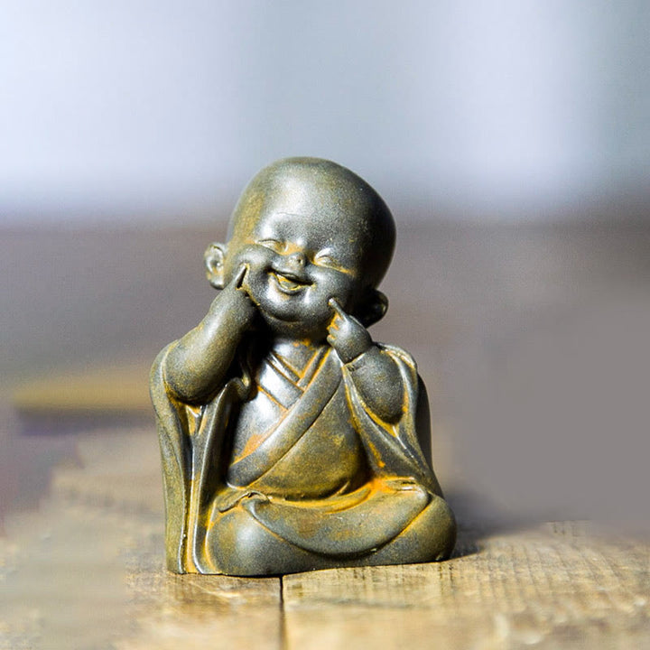 Buddha Stones Small Meditating Monk Iron Powder Rust Cast Resin Statue Desk Decoration