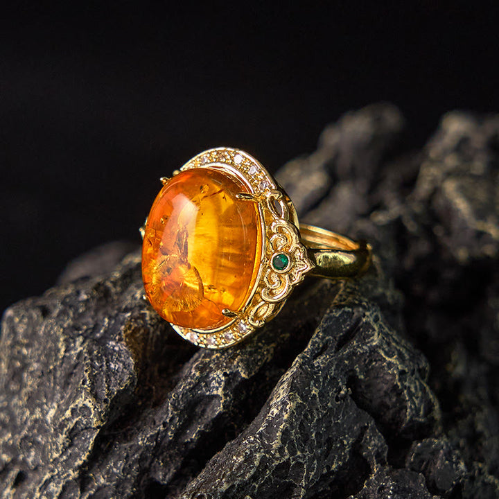 Buddha Stones Amber Flower Pigeon Egg Pattern Focus Ring