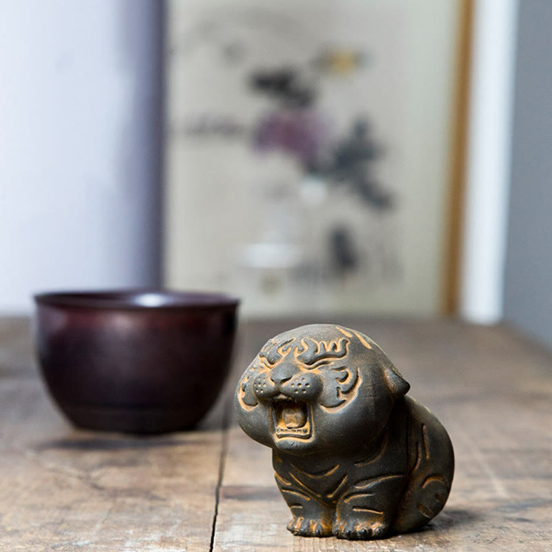 Buddha Stones Mini Cute Tiger Iron Powder Rust Cast Resin Statue Home Decoration