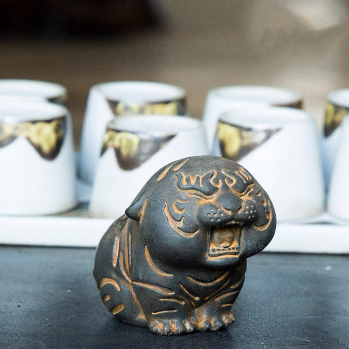 Buddha Stones Mini Cute Tiger Iron Powder Rust Cast Resin Statue Home Decoration