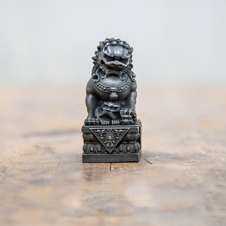 Buddha Stones Handmade Lion Fu Foo Dogs Iron Powder Rust Cast Resin Statue Ward Off Evil Protection Home Decoration