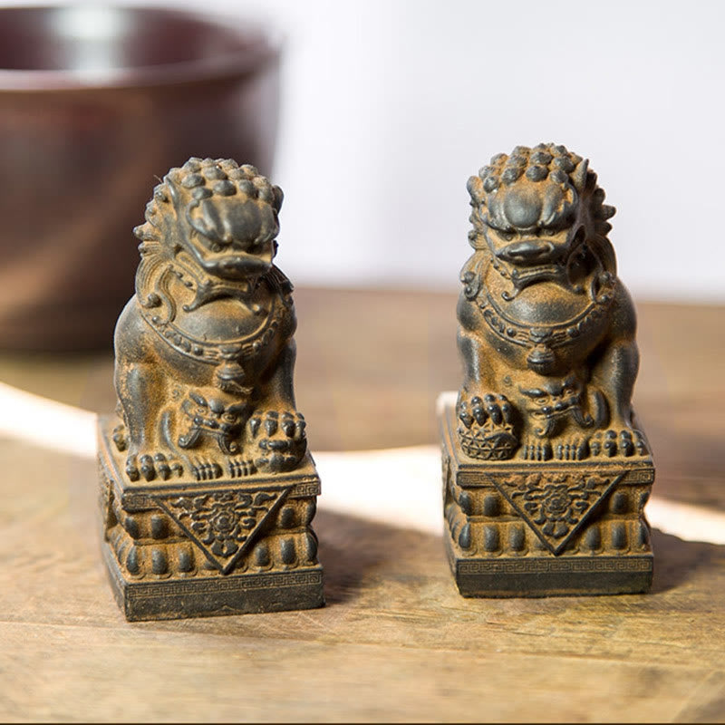 Buddha Stones Handmade Lion Fu Foo Dogs Iron Powder Rust Cast Resin Statue Ward Off Evil Protection Home Decoration