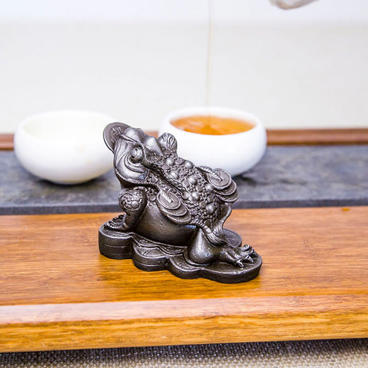 Buddha Stones Handmade Feng Shui Frog Toad Copper Coins Iron Powder Rust Cast Resin Statue Home Decoration