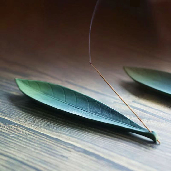 Buddha Stones Willow Leaf Healing Ceramic Stick Incense Burner Decoration - Green Willow Leaf 23*5*1cm - image 0