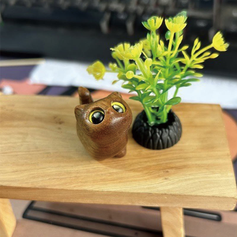 Buddha Stones Green Sandalwood Ebony Wood Sandalwood Small Leaf Red Sandalwood Mini Lucky Cat Peace Decoration - Green Sandalwood Yellow Eyes 3.3*3.1*2cm - image 2