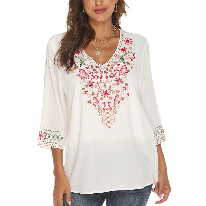 Buddha Stones Summer Embroidery Flower Simple Design Three Quarter Sleeve V-neck Cotton Women's T-Shirt