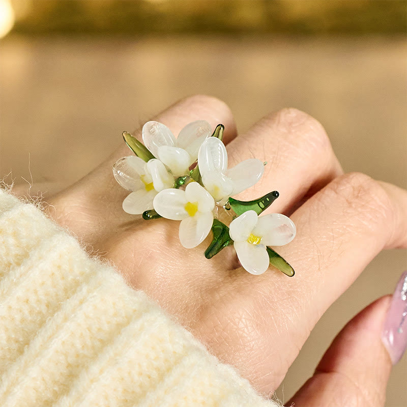 Buddha Stones Liuli Pear Blossom Flower Wisdom Ring - White Pear Blossom(Color Shape and Size May vary) - image 0