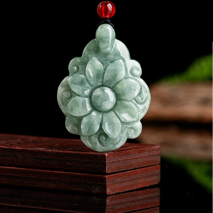 Buddha Stones Natural Jade Kalanchoe blossfeldiana Flower Pattern Luck Necklace Pendant