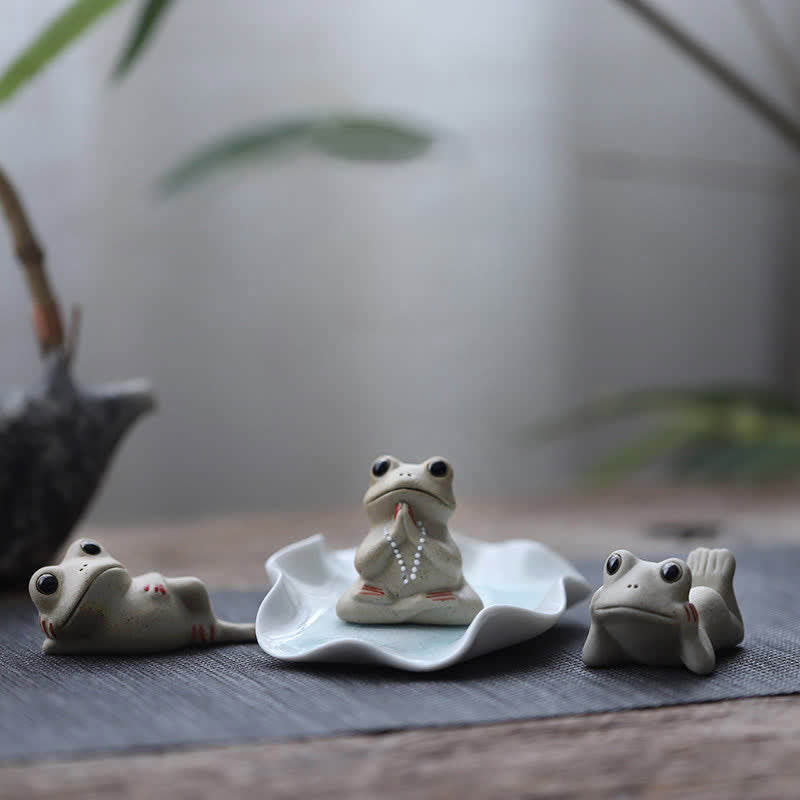 Meditating Ceramic Small Frog Statue Decoration