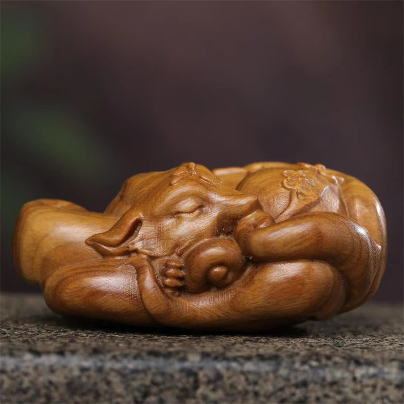 Buddha Stones Mini Nine-Tailed Fox Green Sandalwood Peace Decoration Car Hanging Decoration