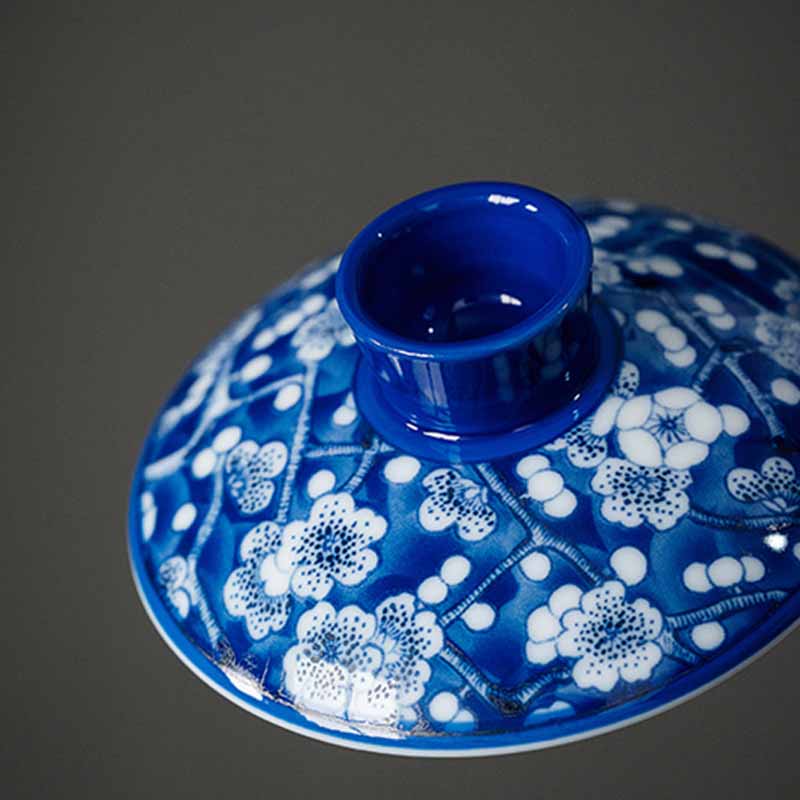 Buddha Stones Plum Blossom Blue And White Porcelain Ceramic Gaiwan Sancai Teacup Kung Fu Tea Cup And Saucer With Lid 185ml